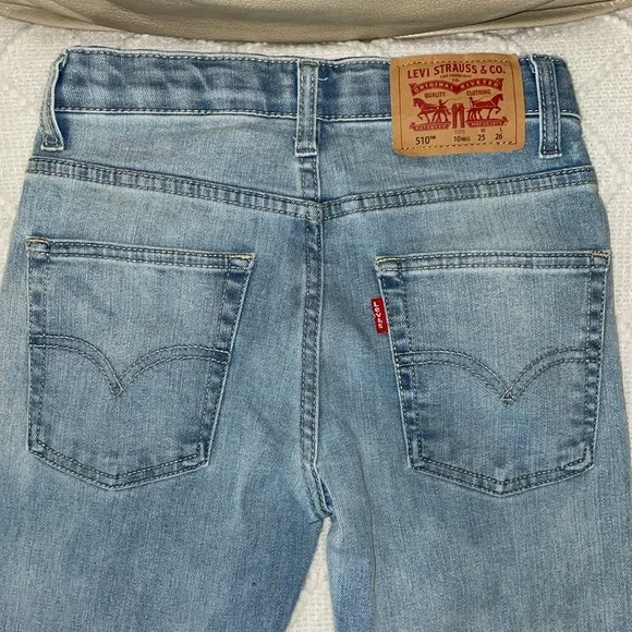 Levi's size 10 Reg.  Light Blue Jeans.  Unisex. - Picture 4 of 6